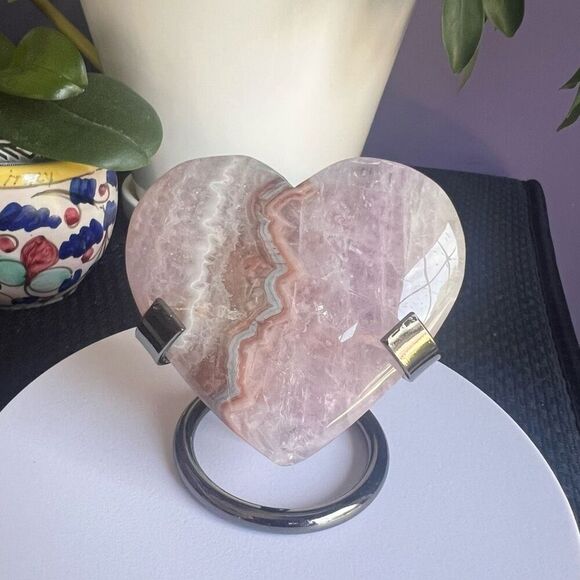 Amethyst Crazy Lace Heart with Stand‎ - Picture 3 of 11